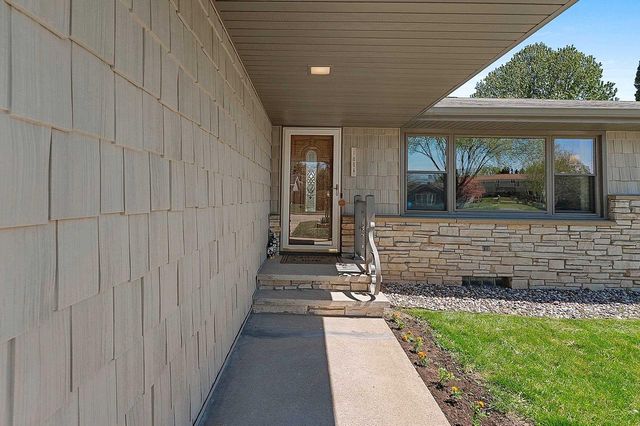 1094 MELROSE STREET, Neenah, WI 54956