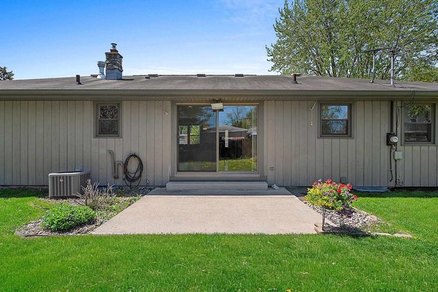 1094 MELROSE STREET, Neenah, WI 54956