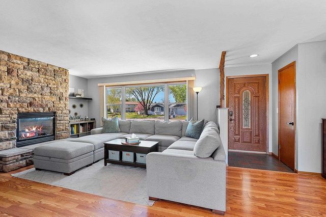 1094 MELROSE STREET, Neenah, WI 54956