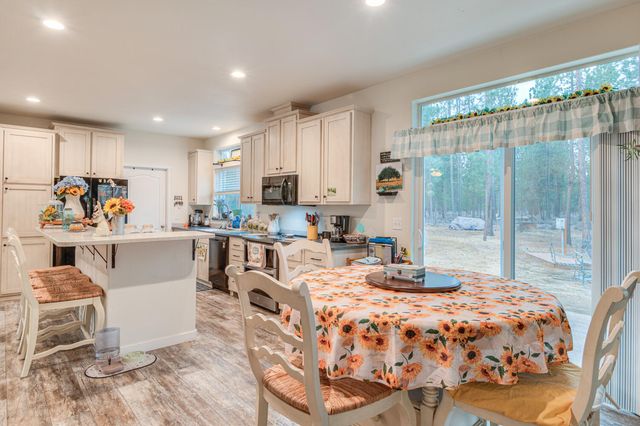 15461 Federal Road, La Pine, OR 97739