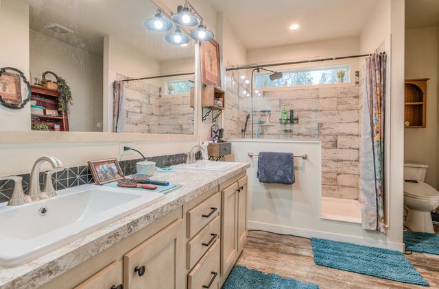 15461 Federal Road, La Pine, OR 97739