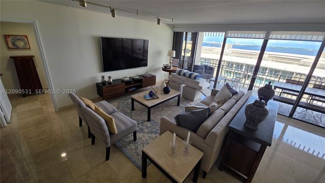3 Grove Isle Dr C1003, Miami, FL 33133