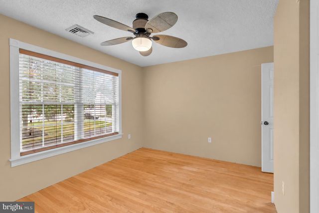 104 SPRUCE CIR N, Barnegat, NJ 08005