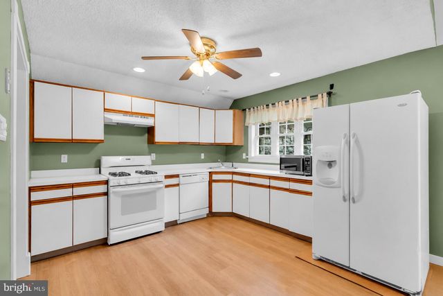 104 SPRUCE CIR N, Barnegat, NJ 08005