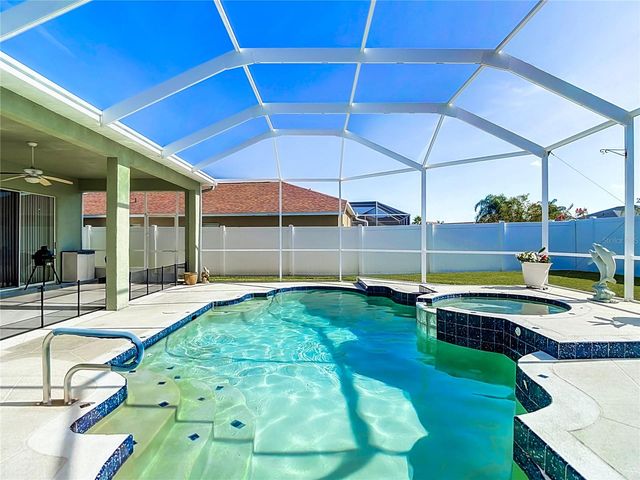 24807 BLAZING TRAIL WAY, Land O Lakes, FL 34639