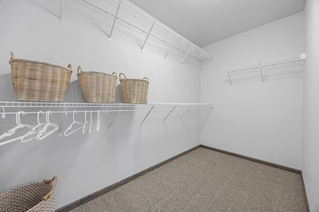 1021 61st Avenue W, West Fargo, ND 58047