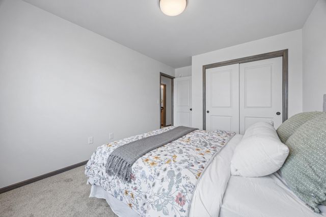 1021 61st Avenue W, West Fargo, ND 58047