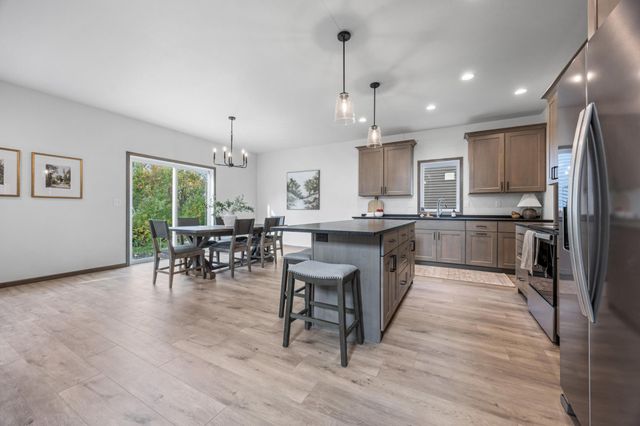 1021 61st Avenue W, West Fargo, ND 58047