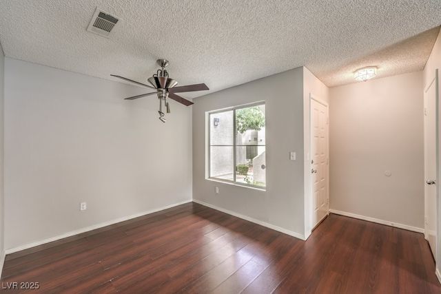 7100 PIRATES COVE Road 1045, Las Vegas, NV 89145