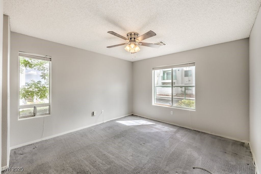 Image 13 of property listing at 7100 PIRATES COVE Road 1045, Las Vegas, NV 89145