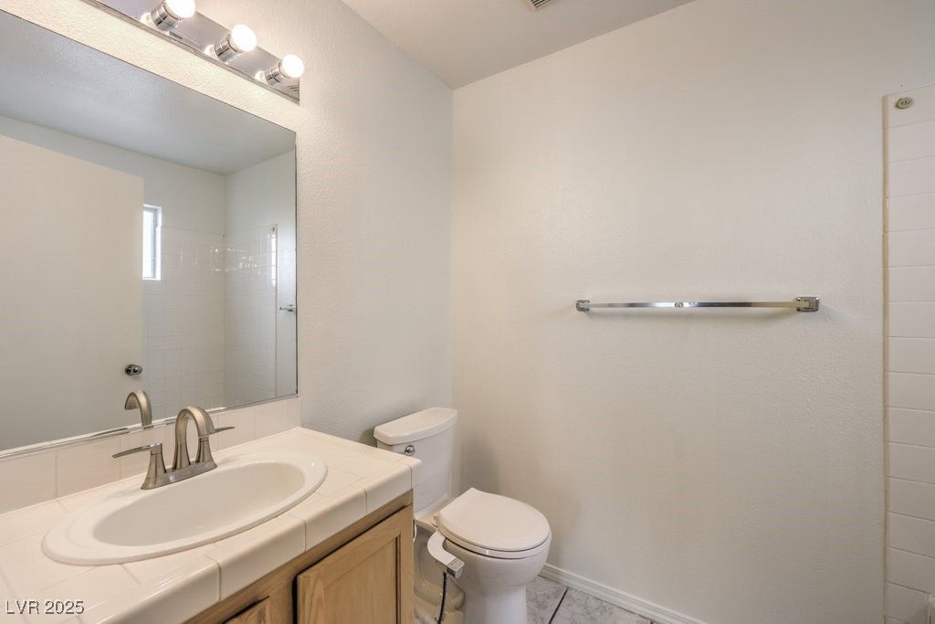 Image 15 of property listing at 7100 PIRATES COVE Road 1045, Las Vegas, NV 89145