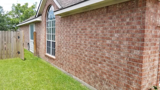 935 Rock Springs Drive, Richmond, TX 77469