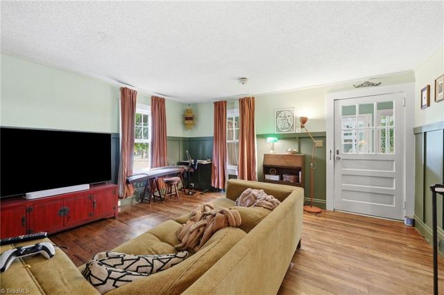 4100 Kernersville Road, Winston-salem, NC 27107