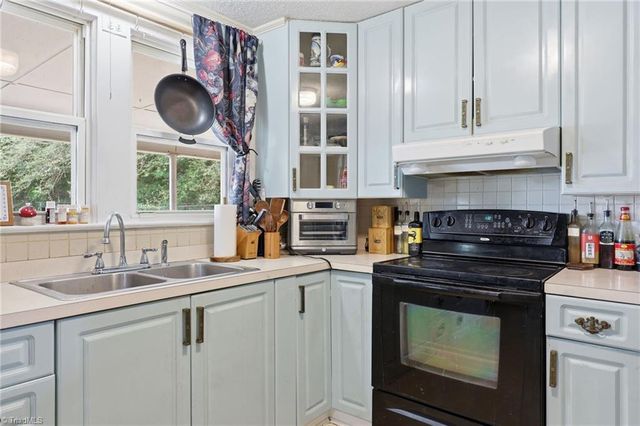 4100 Kernersville Road, Winston-salem, NC 27107