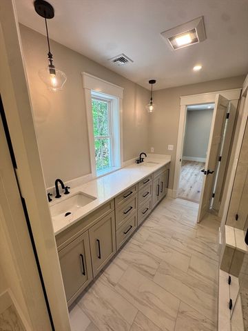 43 Panettieri Drive, Lakeville, MA 02347