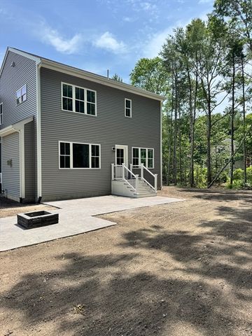 43 Panettieri Drive, Lakeville, MA 02347