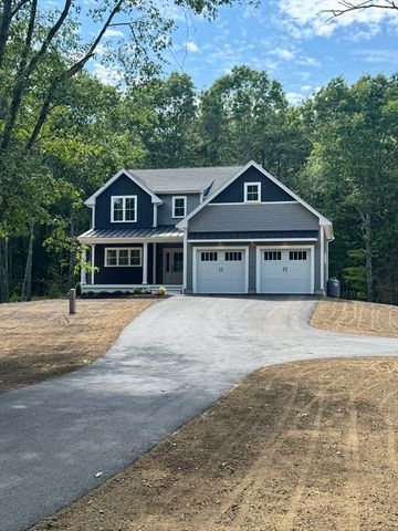 43 Panettieri Drive, Lakeville, MA 02347