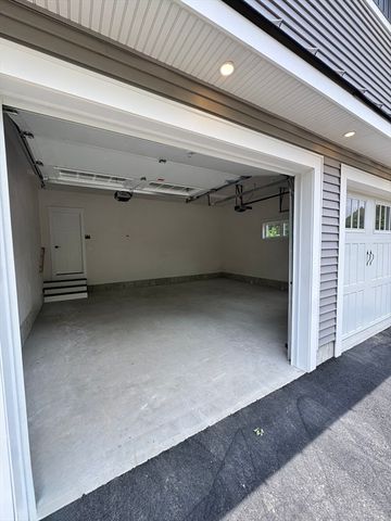 43 Panettieri Drive, Lakeville, MA 02347