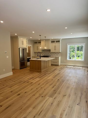 43 Panettieri Drive, Lakeville, MA 02347