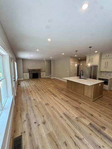 43 Panettieri Drive, Lakeville, MA 02347