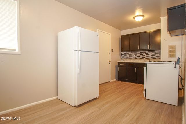 1421 Saint Johns Drive 2, El Paso, TX 79903