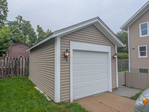 1604 Grant Avenue, Rockford, IL 61103