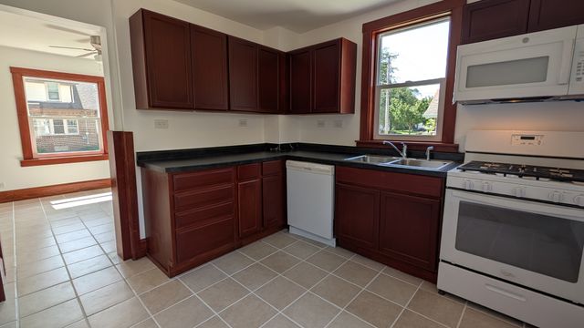 1604 Grant Avenue, Rockford, IL 61103