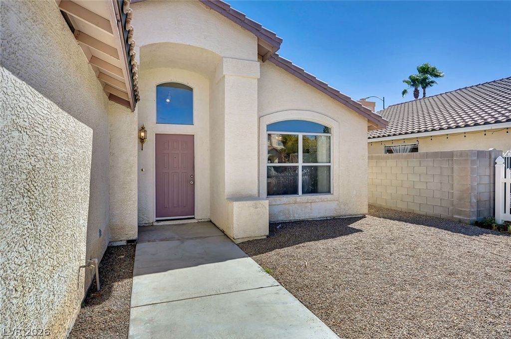 4321 Roaming Breeze Road, North Las Vegas, NV 89031 — photo 2