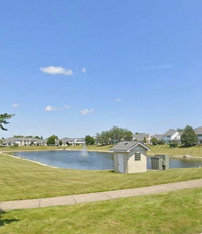 8925 Pheasant Lake Drive, Tinley Park, IL 60487