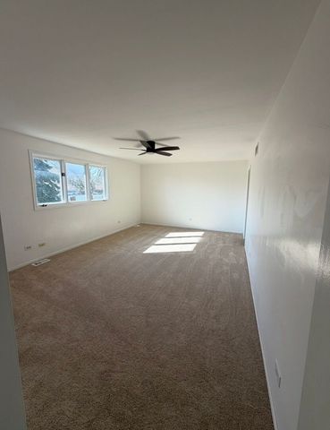 8925 Pheasant Lake Drive, Tinley Park, IL 60487