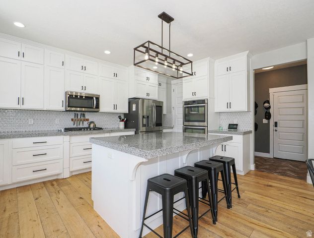 154 E ZINFANDEL LN, Vineyard, UT 84059