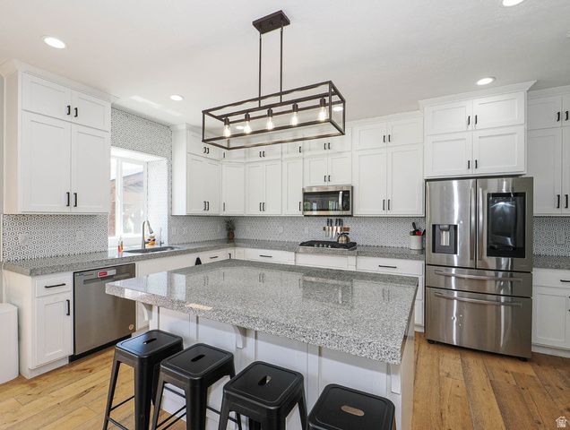 154 E ZINFANDEL LN, Vineyard, UT 84059