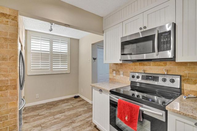 2070 Homewood 214, Delray Beach, FL 33445