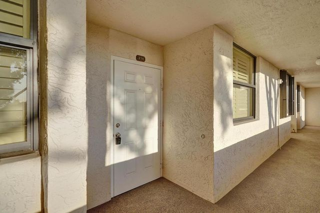 2070 Homewood 214, Delray Beach, FL 33445