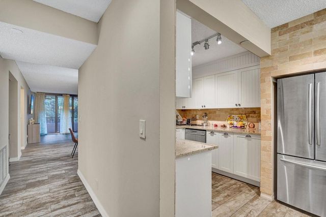 2070 Homewood 214, Delray Beach, FL 33445