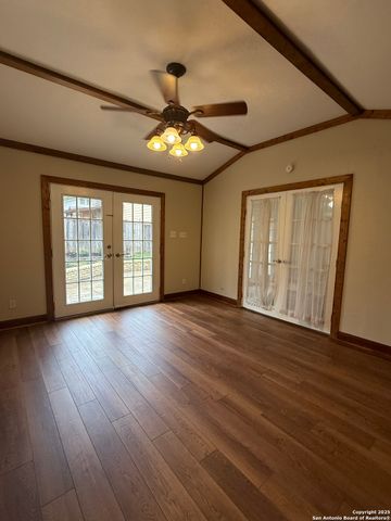 5706 Gomer Pyle Dr, San Antonio, TX 78240