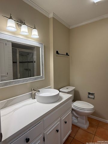 5706 Gomer Pyle Dr, San Antonio, TX 78240