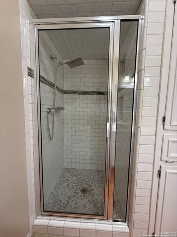 5706 Gomer Pyle Dr, San Antonio, TX 78240