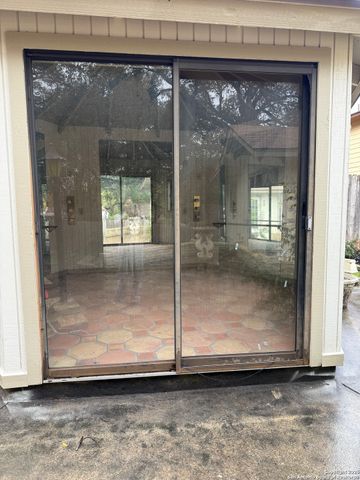 5706 Gomer Pyle Dr, San Antonio, TX 78240