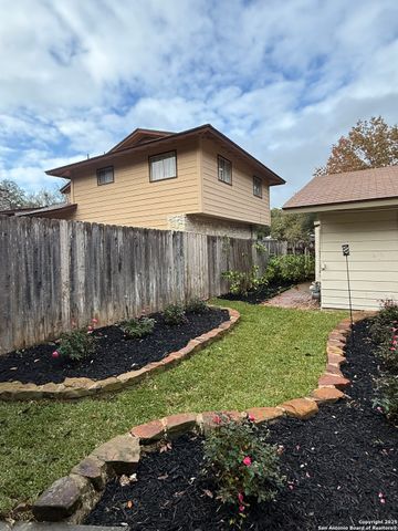 5706 Gomer Pyle Dr, San Antonio, TX 78240