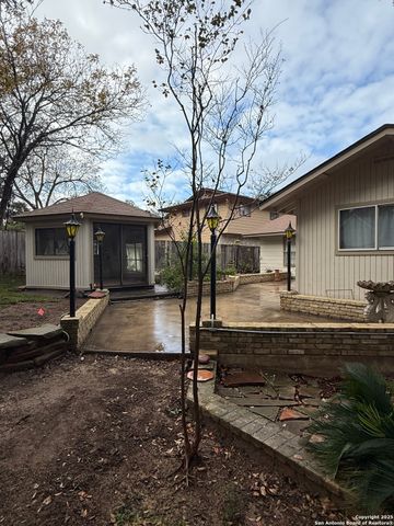 5706 Gomer Pyle Dr, San Antonio, TX 78240