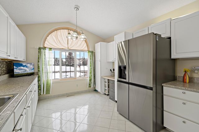 3690 Commonwealth Road, Woodbury, MN 55125