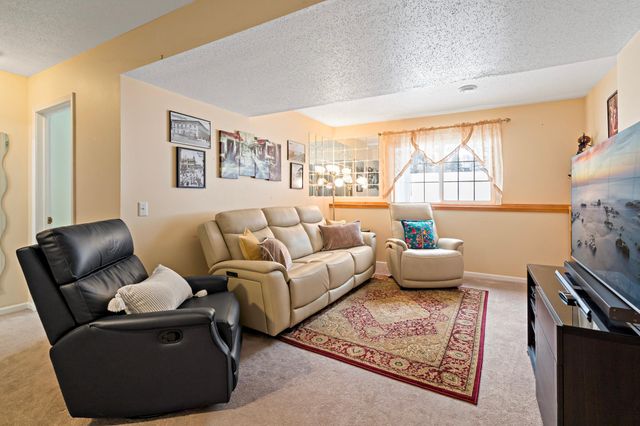 3690 Commonwealth Road, Woodbury, MN 55125