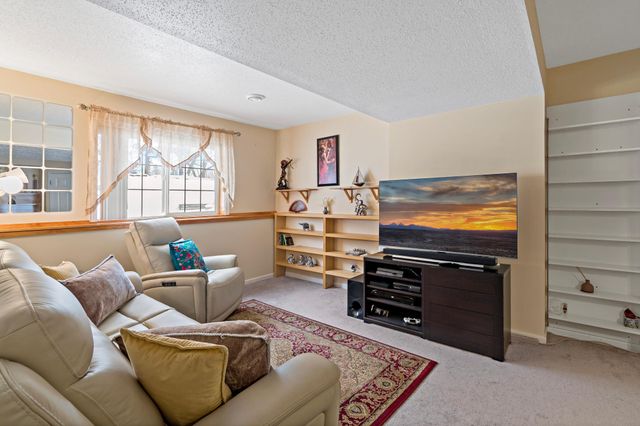 3690 Commonwealth Road, Woodbury, MN 55125