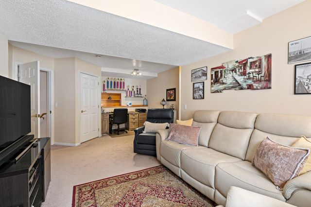 3690 Commonwealth Road, Woodbury, MN 55125