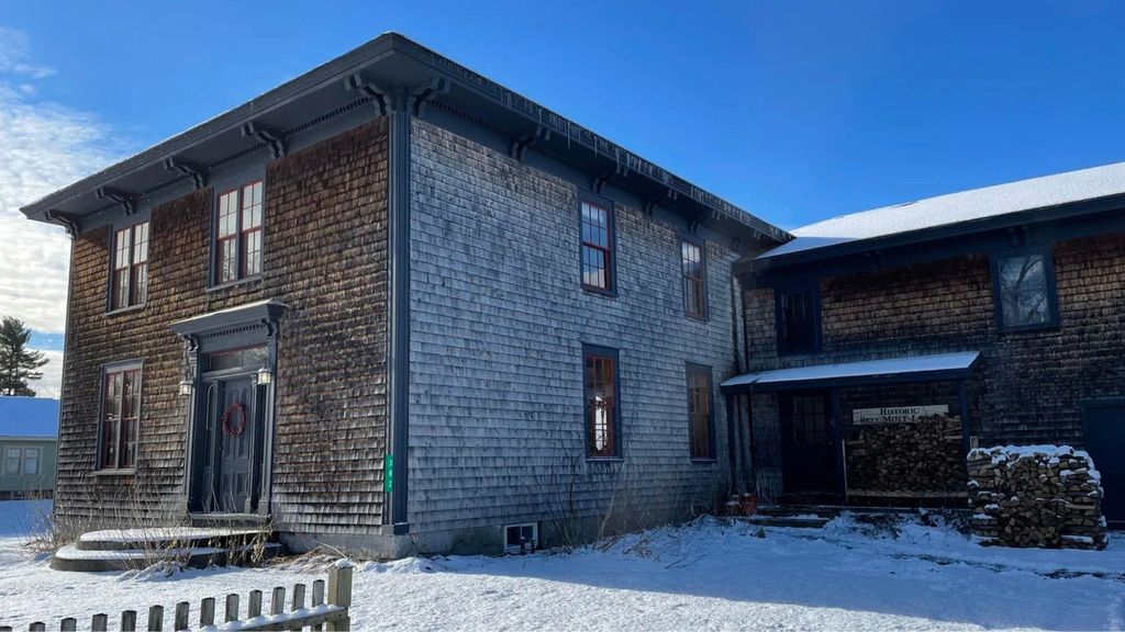 382 South Main Street, Alburgh, VT 05440