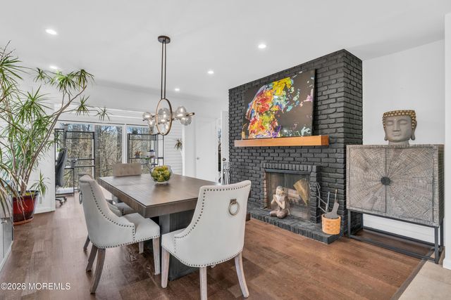 19 W Parkway Place, Holmdel, NJ 07733