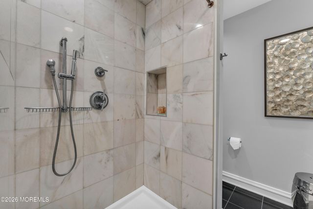 19 W Parkway Place, Holmdel, NJ 07733