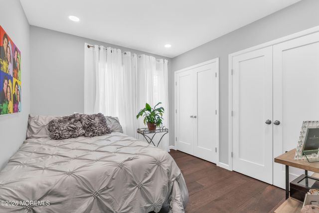 19 W Parkway Place, Holmdel, NJ 07733