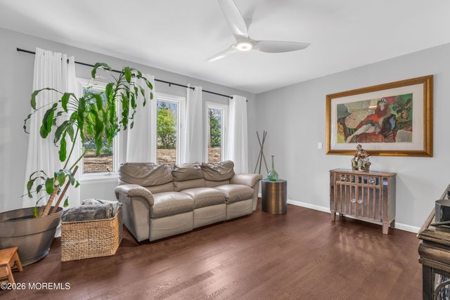 19 W Parkway Place, Holmdel, NJ 07733